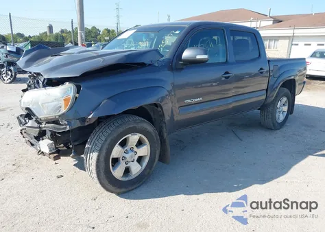 2013 Toyota Tacoma Base V6 z USA, uszkodzony, nr VIN 3TMLU4EN2DM129101